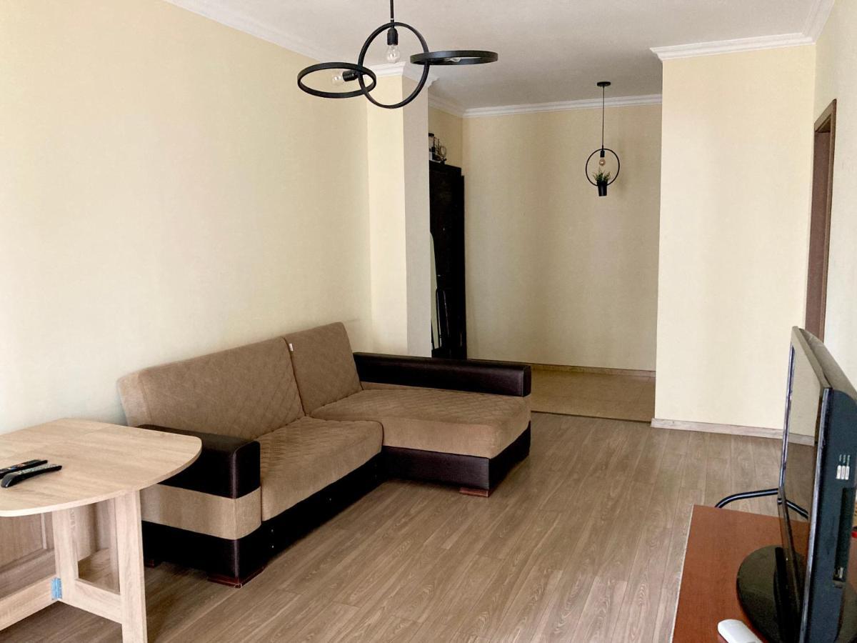 Big, Comfortable Apartment In Batumi Near The Sea Экстерьер фото