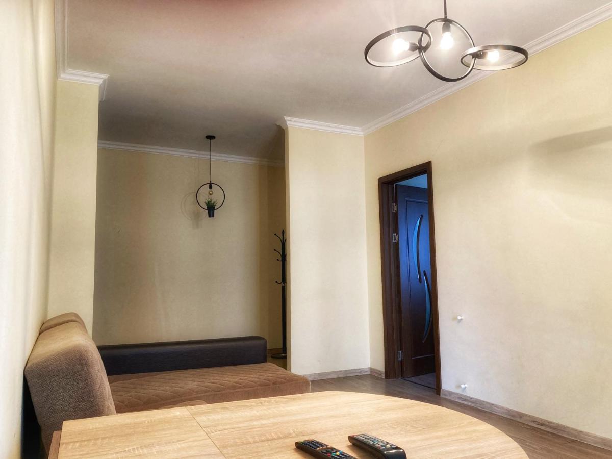 Big, Comfortable Apartment In Batumi Near The Sea Экстерьер фото